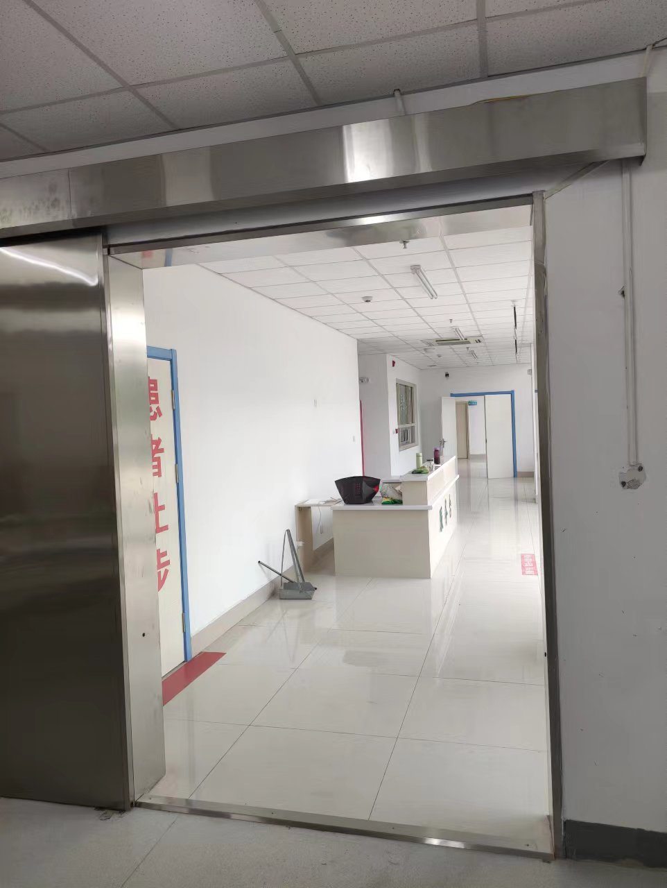电动感应铅门.jpg